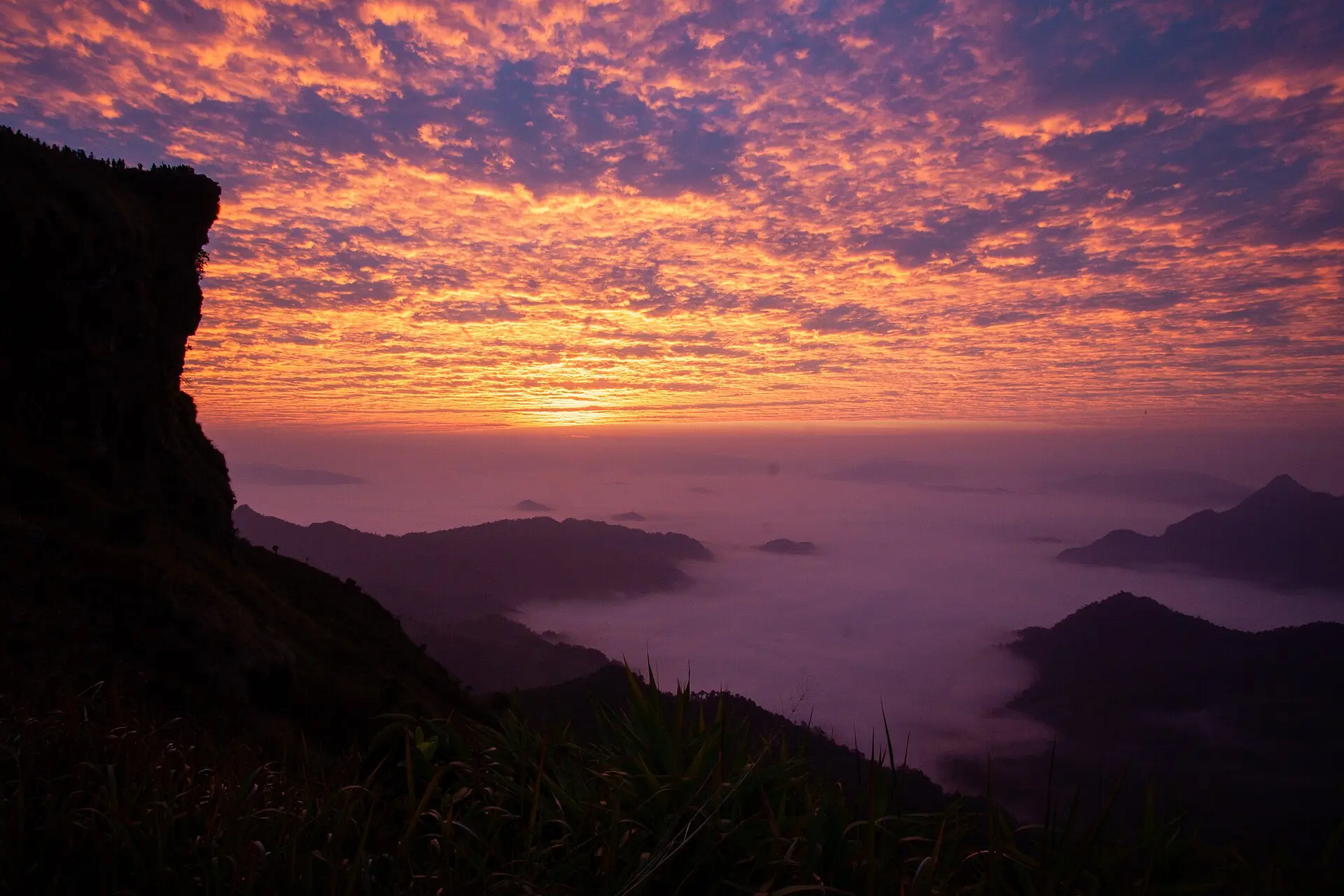 คาเฟ่วิวสวยและจุดชมวิวที่ห้ามพลาดเมื่อไปเที่ยวไทย